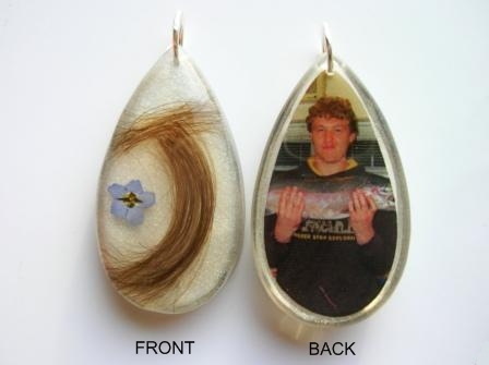 Hair and photo keepsake pendant