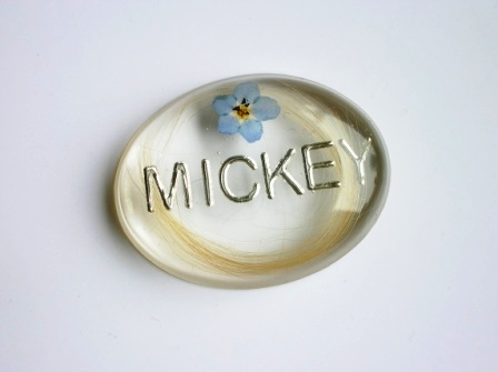 Resin hair keepsake oval brooch